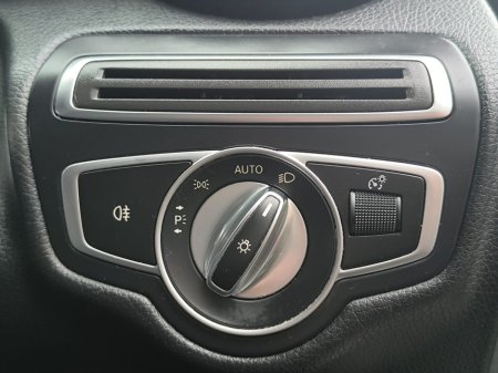 2018 Mercedes-Benz C Class - thumbnail 43