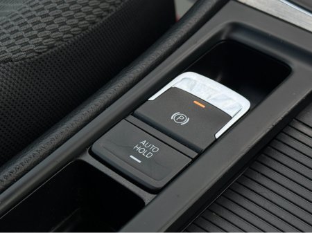 2013 Volkswagen Golf - thumbnail 14