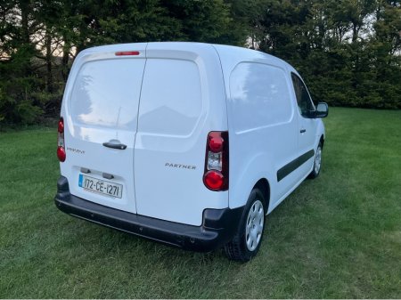 2017 Peugeot Partner - thumbnail 9