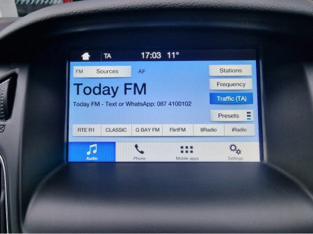 2017 Ford Focus - thumbnail 19