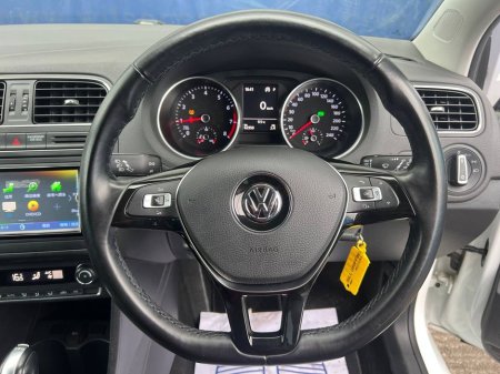 2017 Volkswagen Polo COMFORTLINE 1.2 TSI AUTO // FULL SERVICE HISTORY // REVERSE CAMERA // 15
