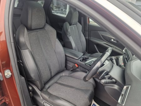 2019 Peugeot 3008 - thumbnail 17