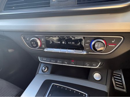 2020 Audi Q5 Quattro S-Line 40 TDi €39,950 thumbnail