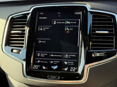 2022 Volvo XC90 PHEV T8 (390hp) R-Design AWD €56,900 thumbnail