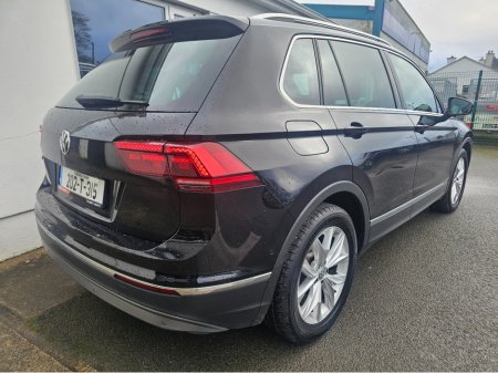 2020 Volkswagen Tiguan HIGHLINE 2.0 TDI MANUAL 6SPEED FWD 150HP 5DR €27,950 thumbnail