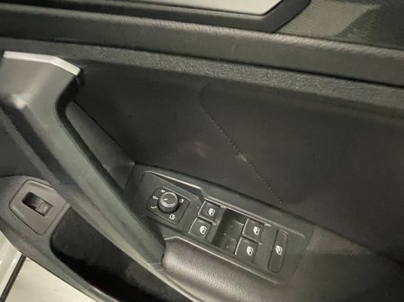 2020 Volkswagen Tiguan 2.0 TDI 150HP Highline DSG €29,495 thumbnail