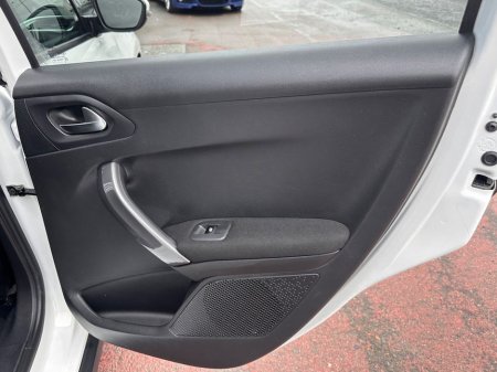 2017 Peugeot 2008 1.6 HDI, ACTIVE MODEL, FULL SERVICE HISTORY, FINANCE, WARRANTY, 5 STAR REVIEWS €9,995 thumbnail