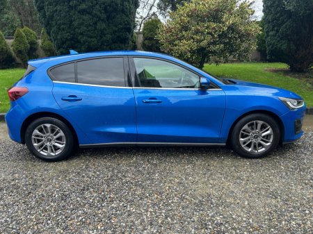 2023 Ford Focus TITANIUM 1.0T 125 M6 4DR €20,777 thumbnail