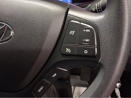 2016 Hyundai i10 **FINANCE AVAILABLE** €8,222 thumbnail