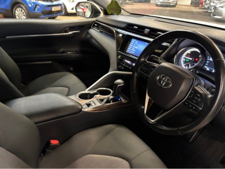 2019 Toyota Camry 2.5 Hybrid Automatic Top Spec only 96000 kms €21,750 thumbnail