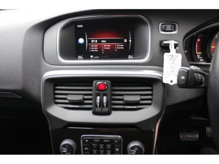 2017 Volvo V40 - thumbnail 13