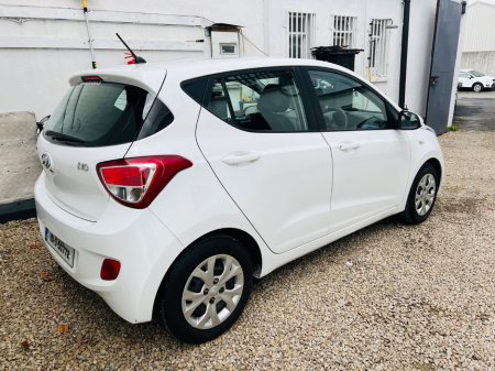 2015 Hyundai i10 - thumbnail 11