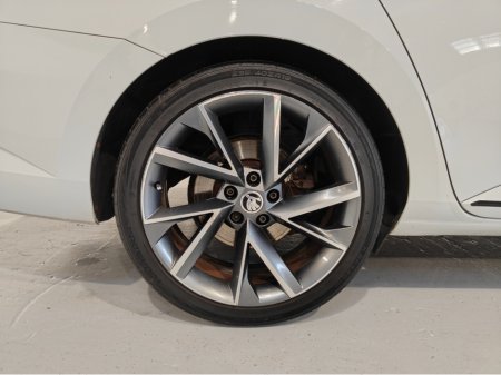 2018 Skoda Superb 2.0 TDI SPORTLINE 190PS 5DR AUTO €22,750 thumbnail