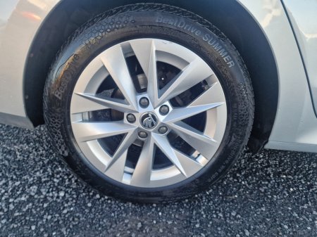 2022 Skoda Octavia AMBITION 2.0tdi 115HP 5DR €21,950 thumbnail