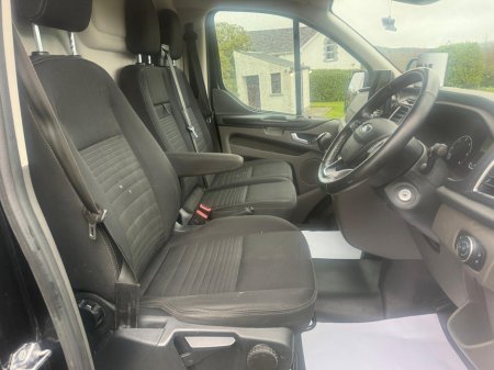 2022 Ford Transit Custom CUSTOM 300 LIMITED EDITION P/V ECOBLUE €20,850 thumbnail