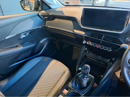 2024 Peugeot 208 ALLURE 1.2 100 4DR thumbnail