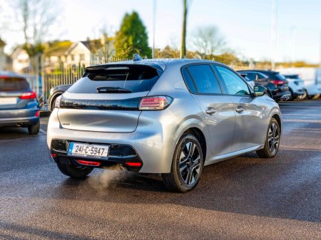 2024 Peugeot 208 2024 Peugeot 208 1.2 Puretech 100bhp Allure Pack thumbnail