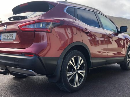 2017 Nissan Qashqai - thumbnail 3