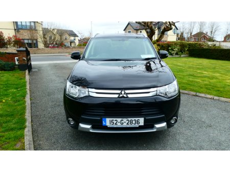 2015 Mitsubishi Outlander - thumbnail 3