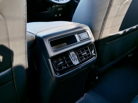 2025 Isuzu D-MAX - thumbnail 28