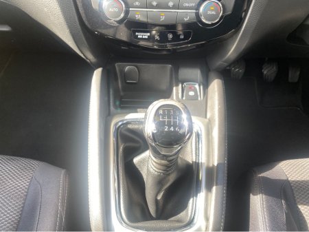 2016 Nissan Qashqai - thumbnail 15