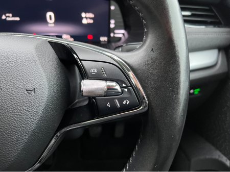 2022 Skoda Octavia STYLE 2.0 TDI DIESEL //SAT NAV//REVERSE CAMERA// €23,950 thumbnail