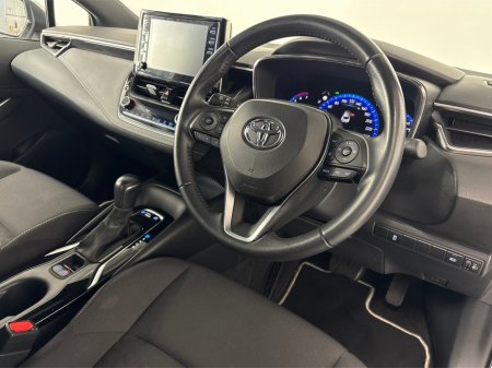 2021 Toyota Corolla HYBRID LUNA**TOUCHSCREEN BLUETOOTH MEDIA**REVERSE CAMERA**PARKING SENSORS**DUAL CLIMATE**CRUISE CONTROL**MULTIFUNCTIONAL STEERING WHEEL**AIR CONDITIONING**ISOFIX**FINACE AVAILABLE** €21,995 thumbnail