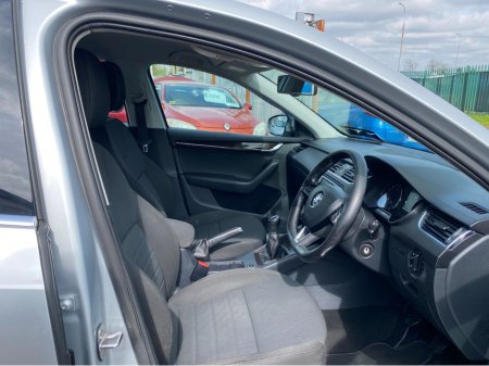 2015 Skoda Octavia - thumbnail 10