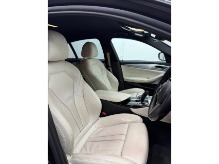 2019 BMW 5 Series - thumbnail 7