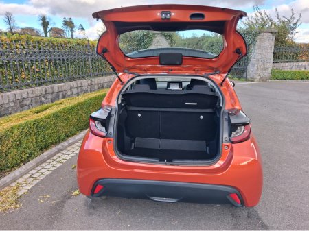 2022 Toyota Yaris 1.5 HYBRID 5DR AUTO 3 MONTH WARRANTY €18,950 thumbnail