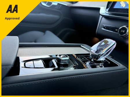 2025 Volvo XC90 - thumbnail 26