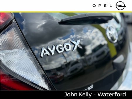 2023 Toyota Aygo X 1.0 Pulse €13,995 thumbnail