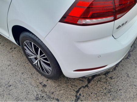 2017 Volkswagen Golf - thumbnail 9