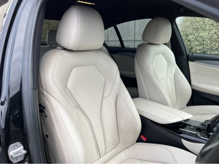 2018 BMW 5 Series - thumbnail 11