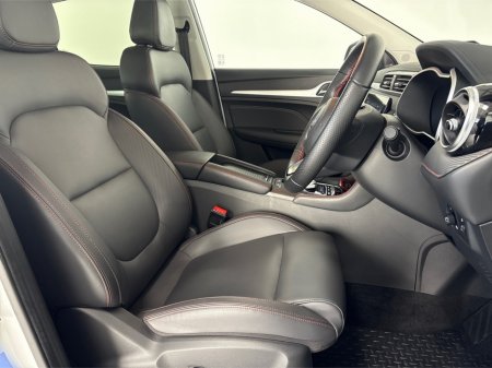 2025 MG ZS LR EXCLUSIVE-72.6KWH**DIGITAL DASH**MULTIFUNCTIONAL STEERING WHEEL**BLACK LEATHER INTERIOR**360 CAMERA**APPLE CARPLAY ANDROID AUTO**KEYLESS START**AIR CONDITIONING**FINANCE AVAILABLE** €31,495 thumbnail