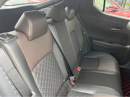 2019 Toyota C-HR - thumbnail 10