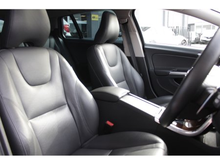 2018 Volvo V60 - thumbnail 11