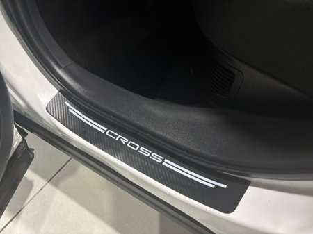 2025 Toyota Corolla Cross 1.8 SPORT HYBRID AUTO €40,450 thumbnail