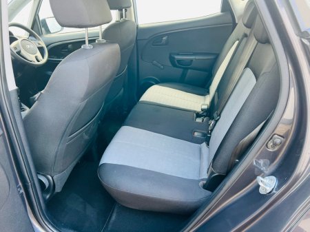 2016 Kia Venga 1.4 L €7,450 thumbnail