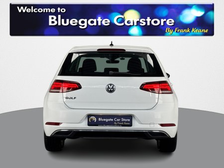 2019 Volkswagen Golf COMFORTLINE**TOUCHSCREEN MEDIA**APPLE CAR PLAY**REVERSE CAMERA**PARKING SENSORS**MULTIFUNCTIONAL STEERING WHEEL**CRUSIE CONTROL**DUAL CLIMATE**CLOTH SEATS**ELECTRIC WINDOWS**AIRCONDITIONING**ISOFIX** €19,995 thumbnail