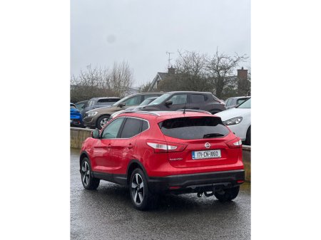 2017 Nissan Qashqai 1.5 DSL XE €13,950 thumbnail
