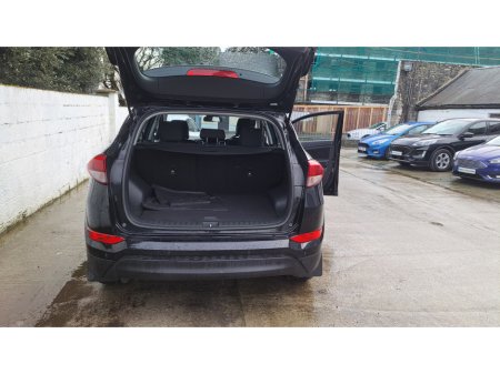 2017 Hyundai Tucson SE BLUE DRIVE 2WD CRDI €13,000 thumbnail