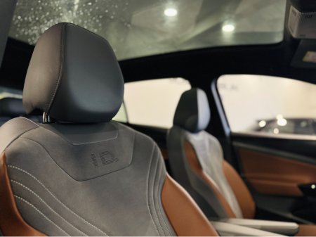 2021 Volkswagen ID.4 PRO 150 KW 1ST MAX 20 5DR AUTO €25,899 thumbnail