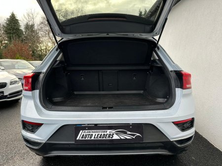 2018 Volkswagen T-Roc 1.0 TSI DESIGN 115HP LOW KM €17,995 thumbnail