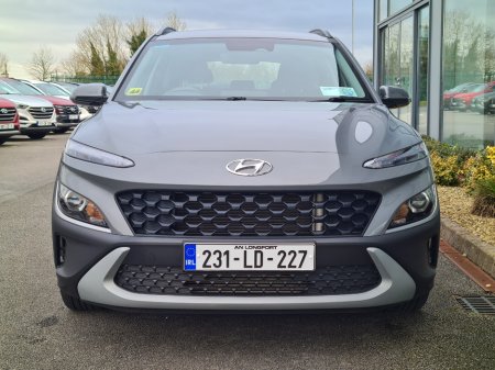 2023 Hyundai Kona - view 2