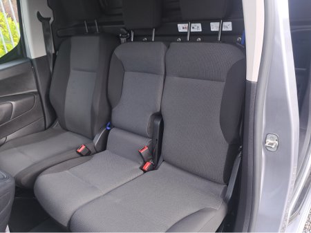 2022 Toyota Proace City Icon Model L1 1.5 Diesel SWB with 3 seats in front and double sliding doors. thumbnail