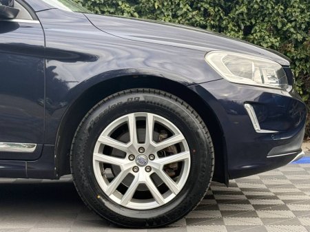 2016 Volvo XC60 - thumbnail 12