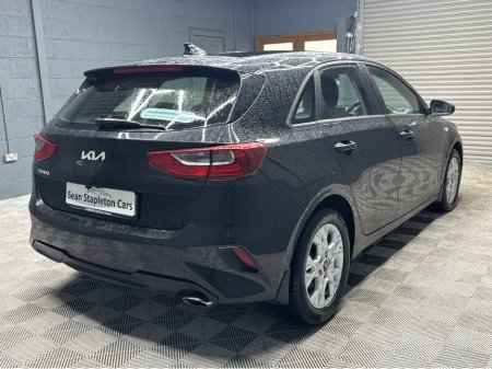2023 Kia Ceed 1.6 D MHEV K2 MY23 5DR €19,950 thumbnail