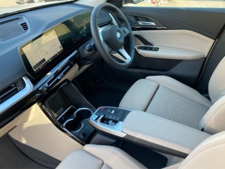 2025 BMW iX1 - thumbnail 7