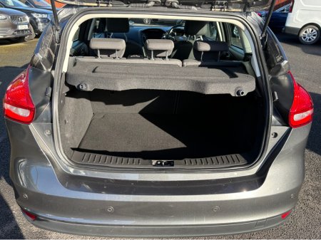 2015 Ford Focus - thumbnail 13